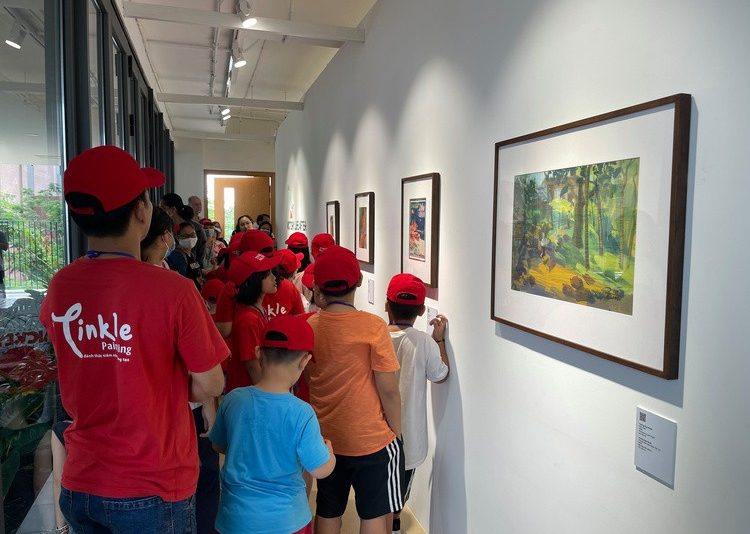 Students from Tinkle Painting Arts Center Visit the Art Space at EMASI